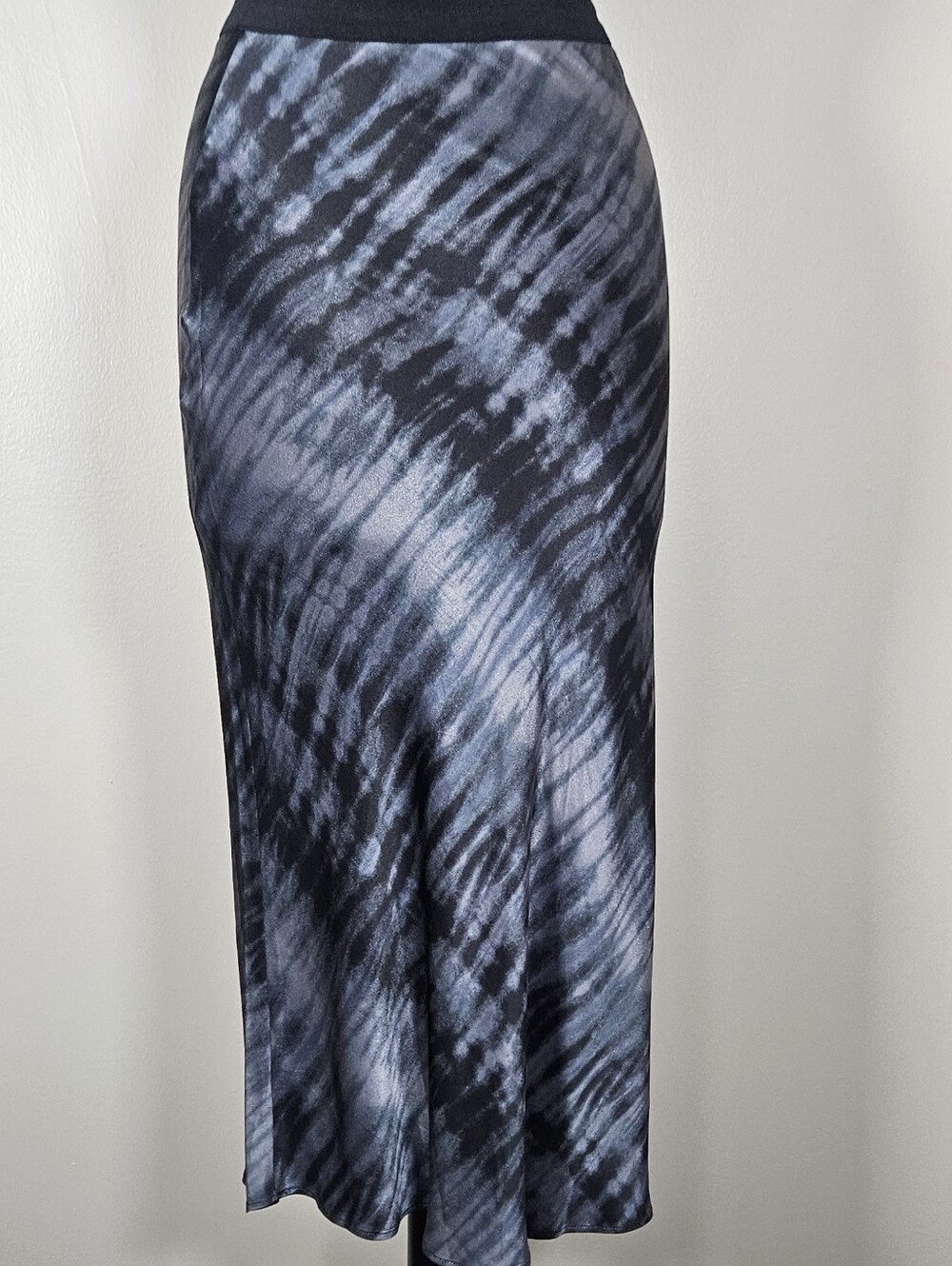 Rails Black Tide Satin Rayon Viscose Midi Length Slip Skirt Navy Gray Black XS - Picture 4 of 9